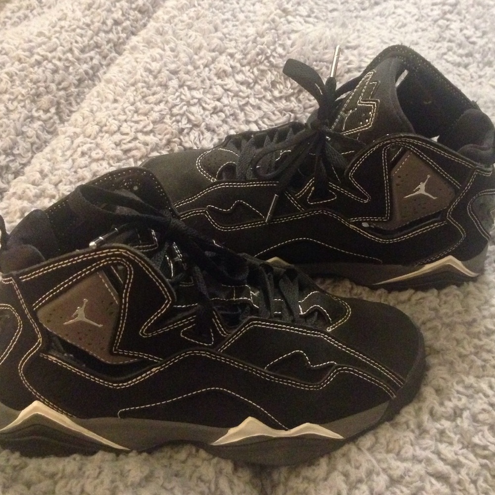 True Flight Air Jordans size 5 Youth